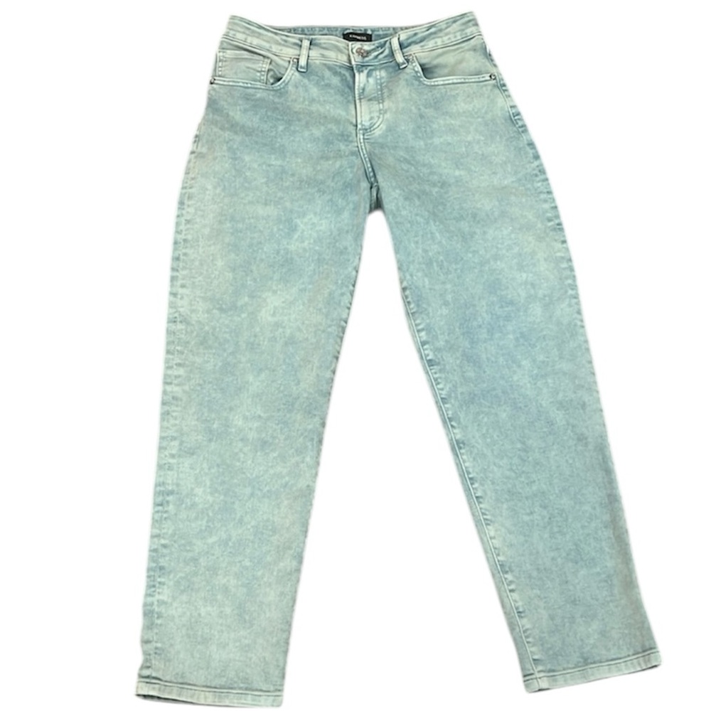 Chic Light Blue Denim Jeans